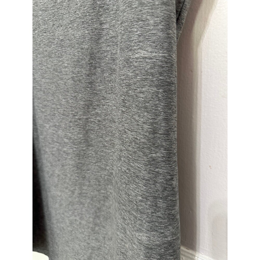 No boundaries women’s size large Gray tank top - Picture 3 of 8